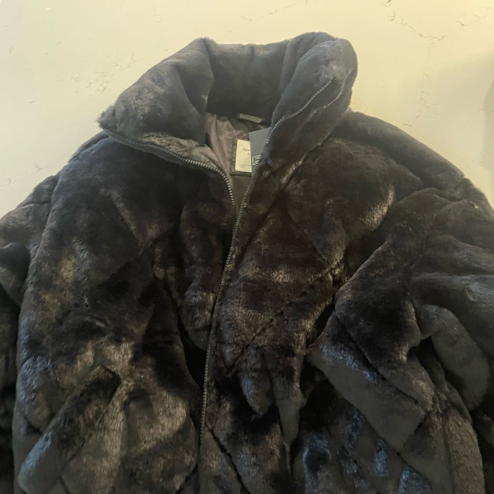 Abercrombie women’s puffer jacket